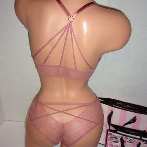 Victoria's Secret Bombshell +2 cups set